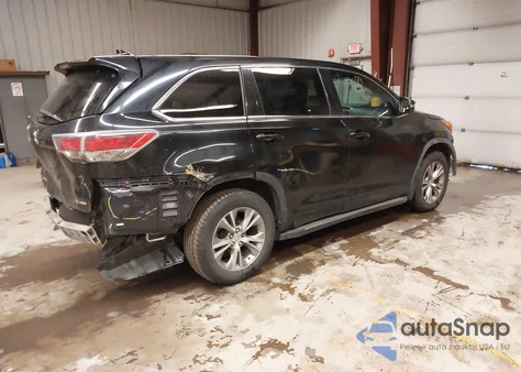 2015 Toyota Highlander Le Plus V6 z USA, uszkodzony, nr VIN 5TDBKRFH4FS200955